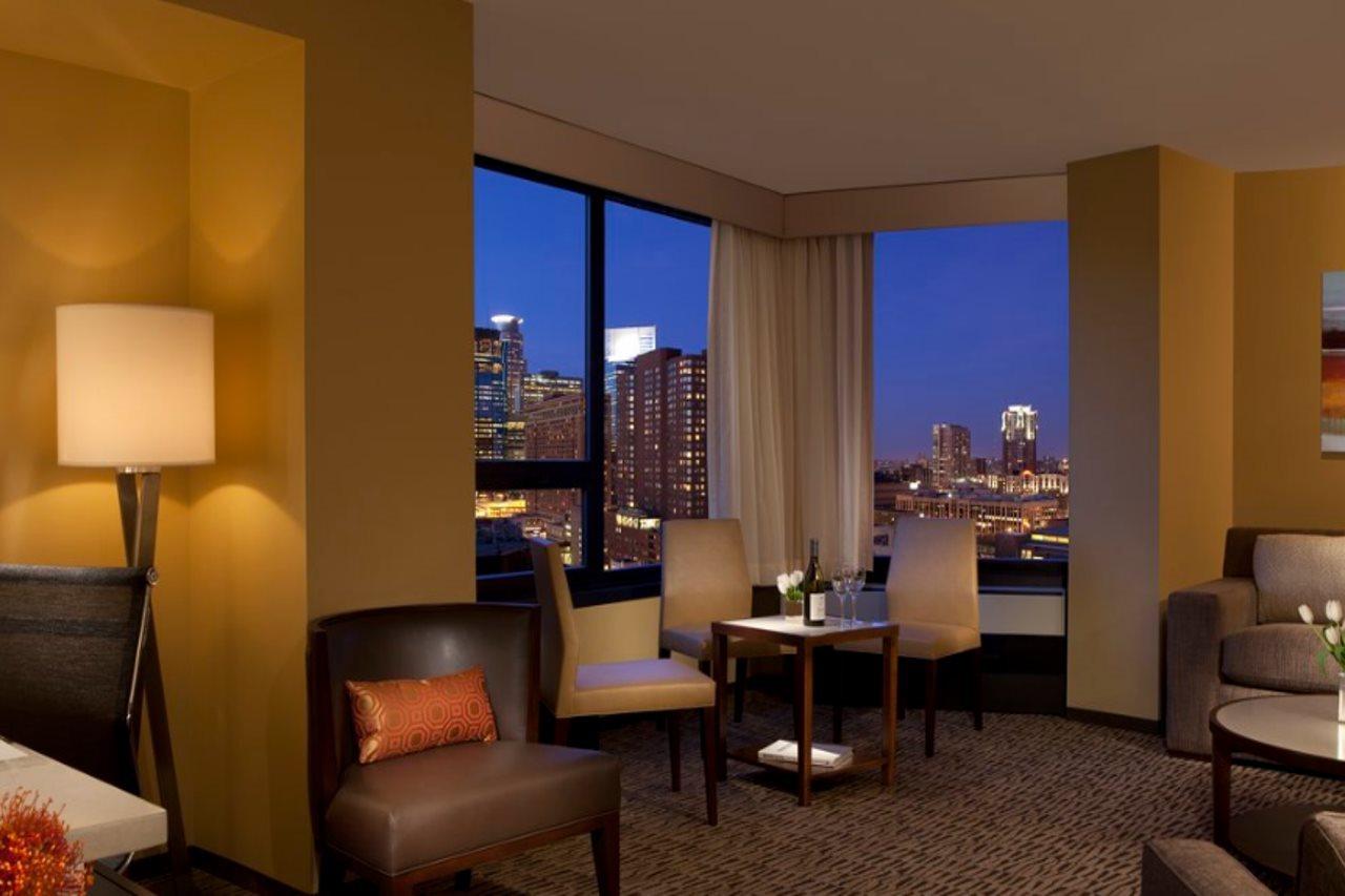 Sheraton Minneapolis Downtown Convention Center Экстерьер фото