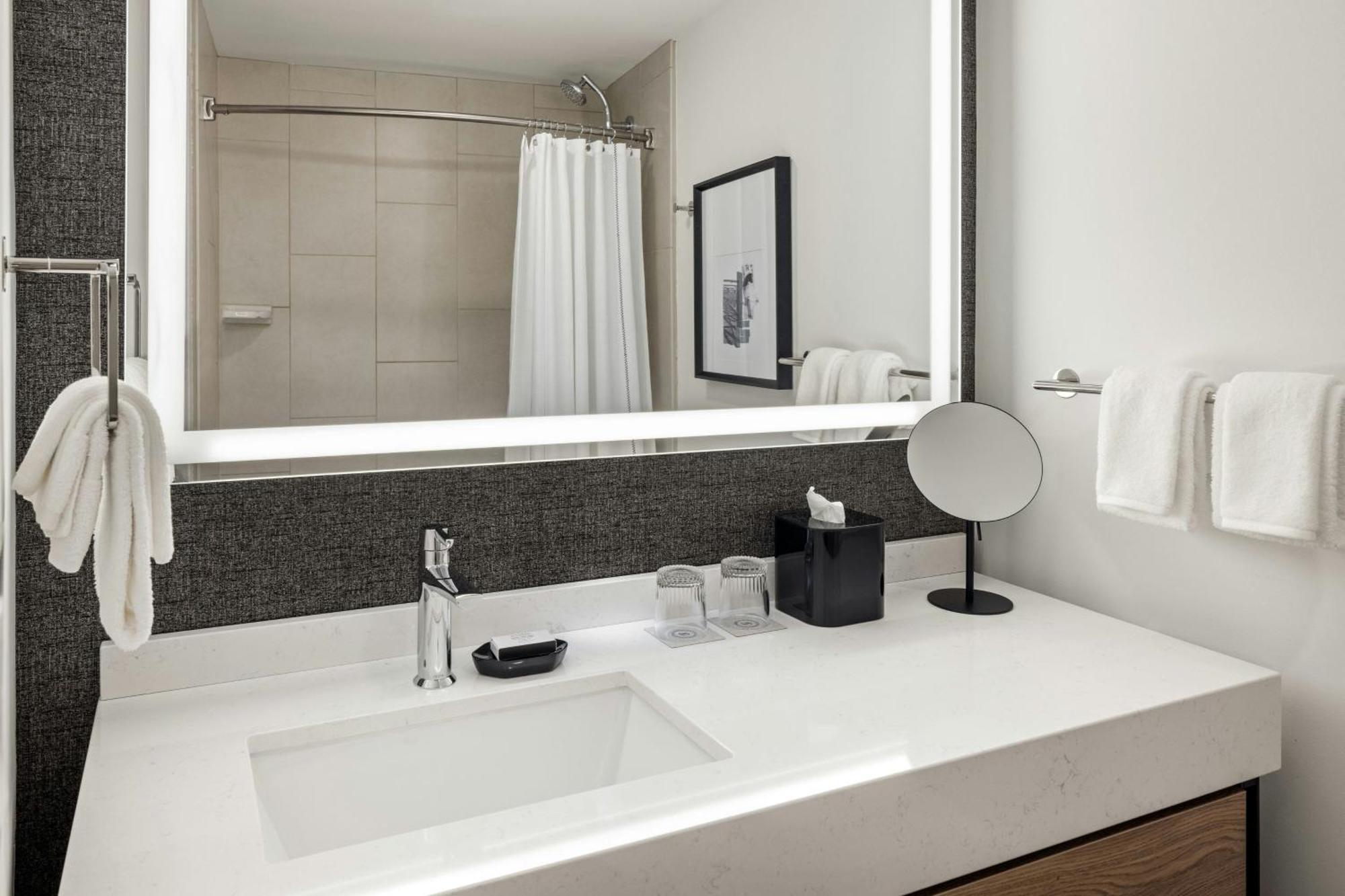 Sheraton Minneapolis Downtown Convention Center Экстерьер фото