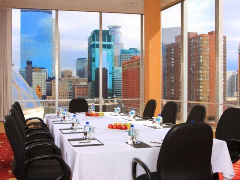 Sheraton Minneapolis Downtown Convention Center Экстерьер фото